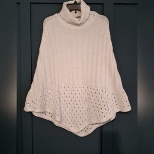 Heirloom Collectible off white/cream Poncho